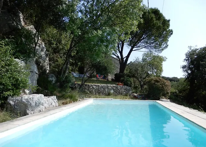 Mas En Pierres Seches Avec Piscine Lussan (Gard)